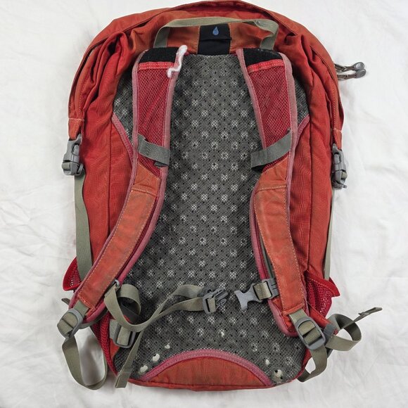 Novara MainLine Red Cycling Backpack Travel Outdoors Camping Hiking Casual - Picture 2 of 13